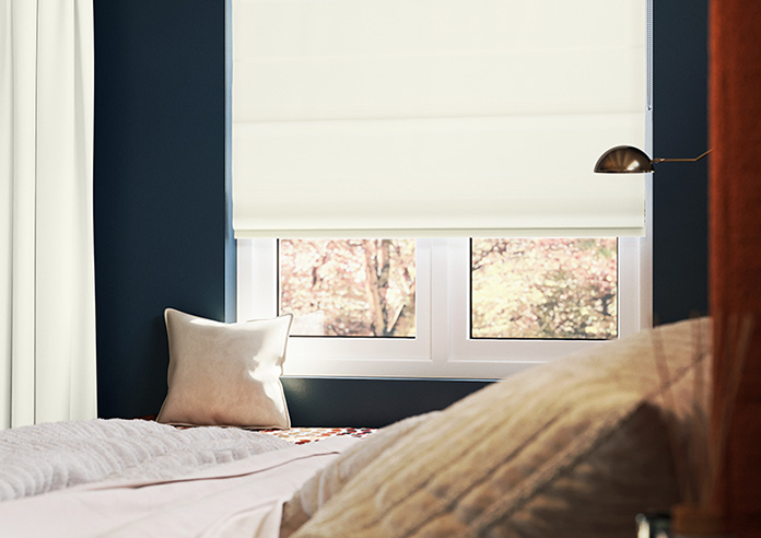 Akoya Faux Silk, Lustre Chalk - Motorised Roman Blind - Image 5